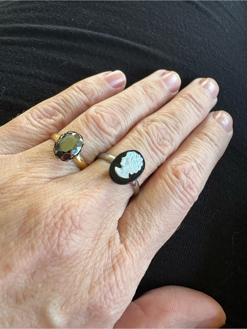 Set of 2 rings made from vintage clip earrings. Size adjustable.